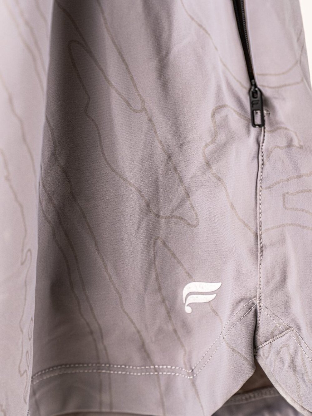 Fabletics 5" Unlined The One Men's Shorts (Shadow Grey Vision Wave Reflective)